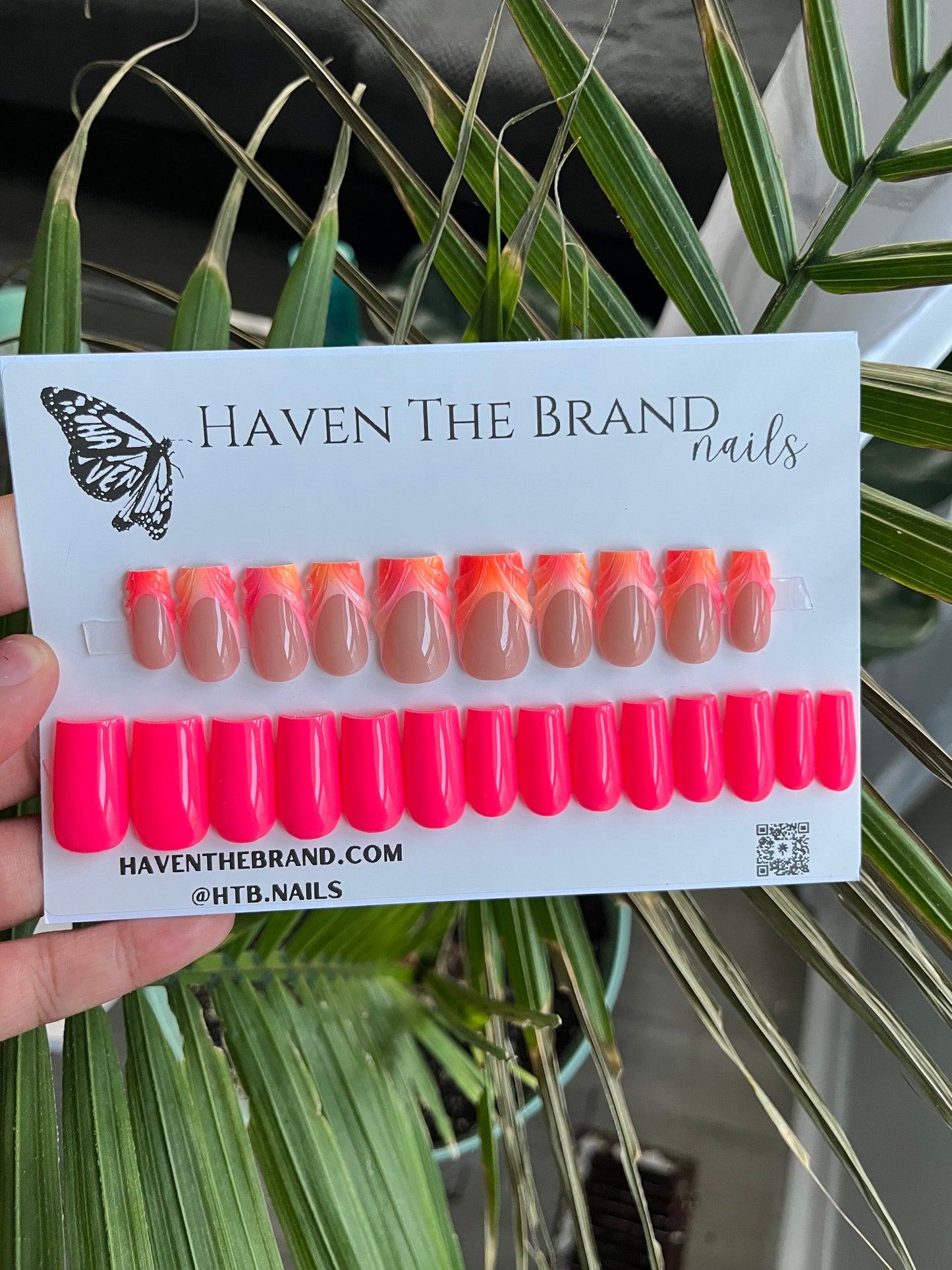Noeli (GEL POLISH ONLY)