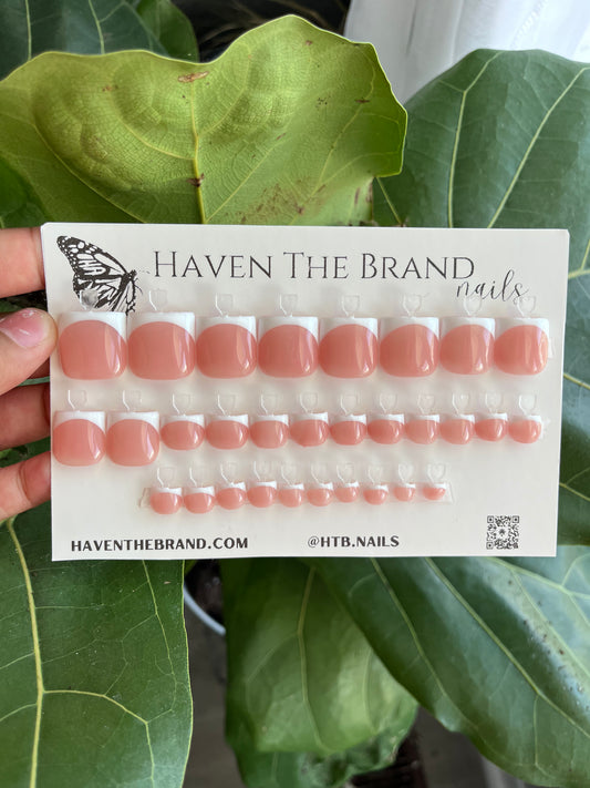 White French Tip Toes (RTS)