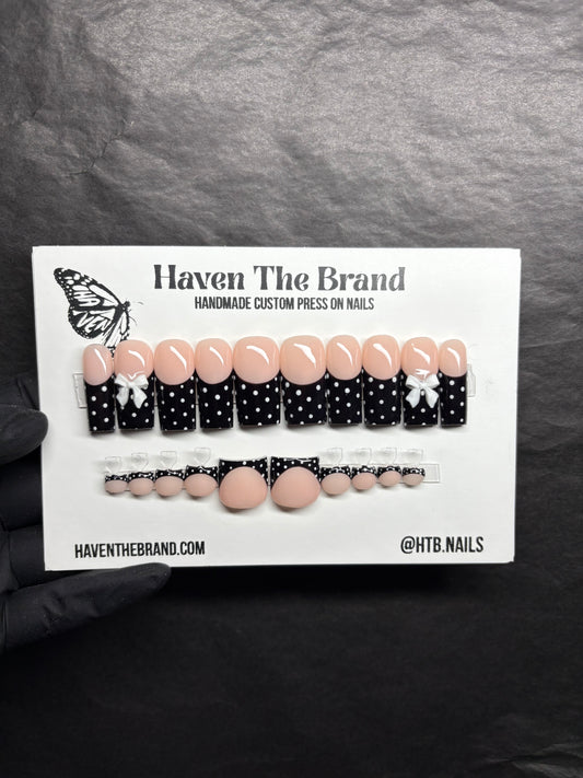 Paris Kiss Set (custom)