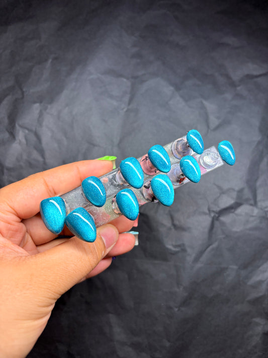 Teal Cateye (RTS) SIZE: Medium