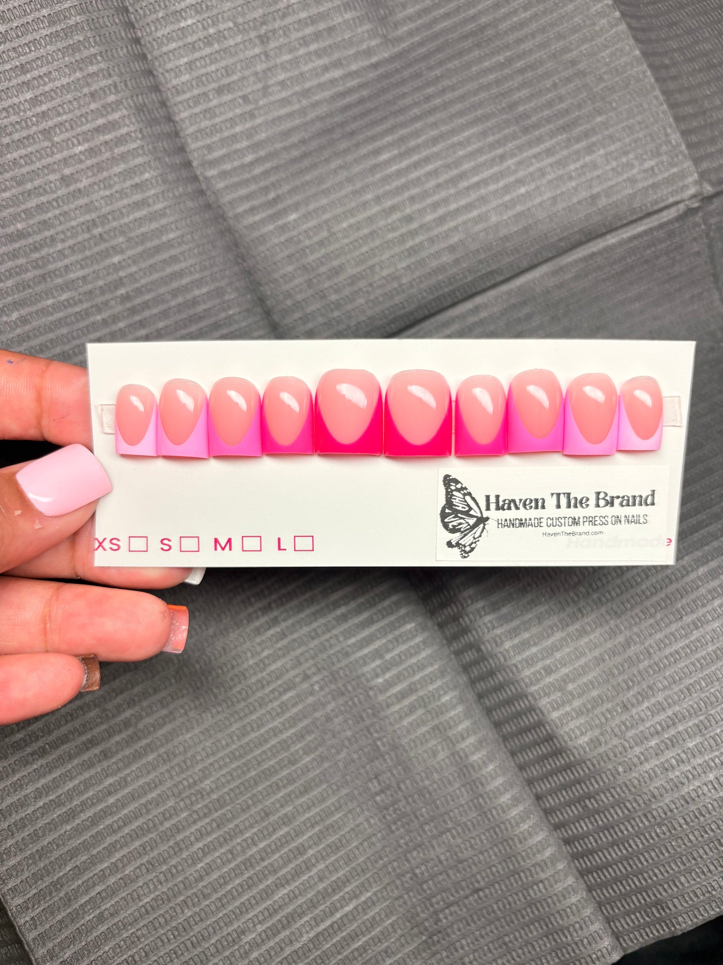 (RTS) SIZE: Medium